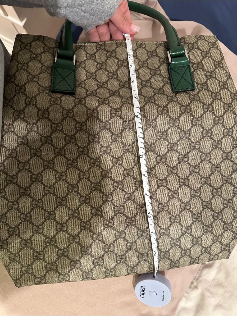 Gucci GG Supreme Tote Coated Canvas Handbag - Picture 13 of 16